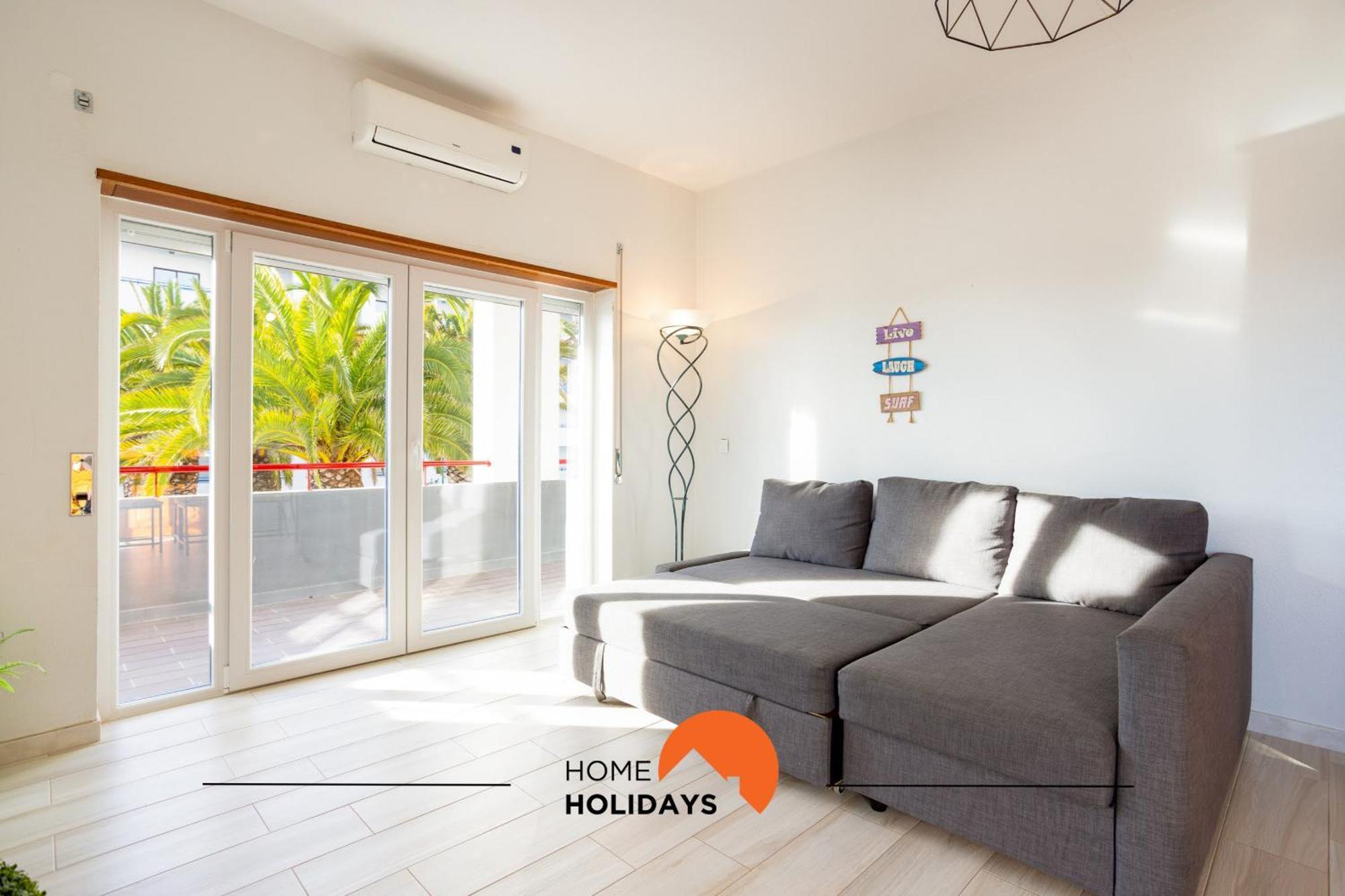 #193 Luxury Ocean View By Holidays Apartment *